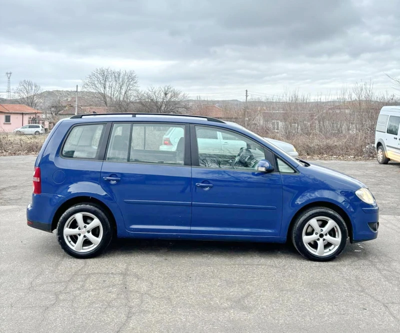 VW Touran 1.9 TDI   105 кс  НОВ ВНОС  ЛИЗИНГ, снимка 4 - Автомобили и джипове - 52037525