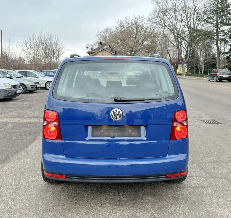 VW Touran 1.9 TDI   105 кс  НОВ ВНОС  ЛИЗИНГ, снимка 6 - Автомобили и джипове - 52037525