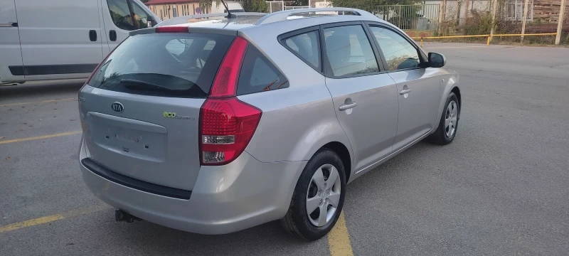 Kia Ceed 1.4i БЕНЗИН, снимка 4 - Автомобили и джипове - 51817009