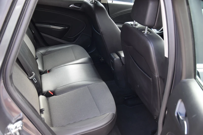 Opel Astra 1, 7d cosmo, снимка 11 - Автомобили и джипове - 51855516