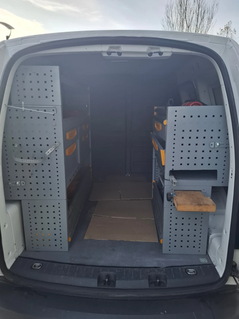 VW Caddy Casten 1.6 TDI, снимка 7 - Автомобили и джипове - 52628562