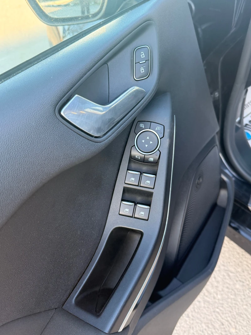 Ford Fiesta ST line Full Led, снимка 12 - Автомобили и джипове - 52805235