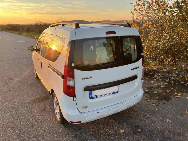 Dacia Dokker, снимка 9 - Автомобили и джипове - 52824743