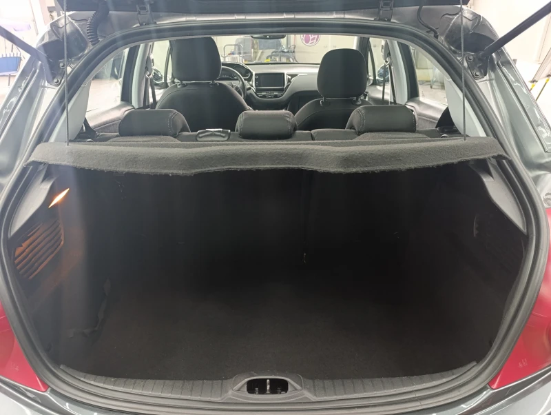 Peugeot 208 1.6 VTI Allure, снимка 11 - Автомобили и джипове - 53177260