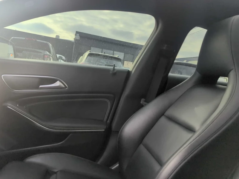 Mercedes-Benz CLA * 250 * CARFAX * ЦЕНА ДО БГ, снимка 16 - Автомобили и джипове - 53470143