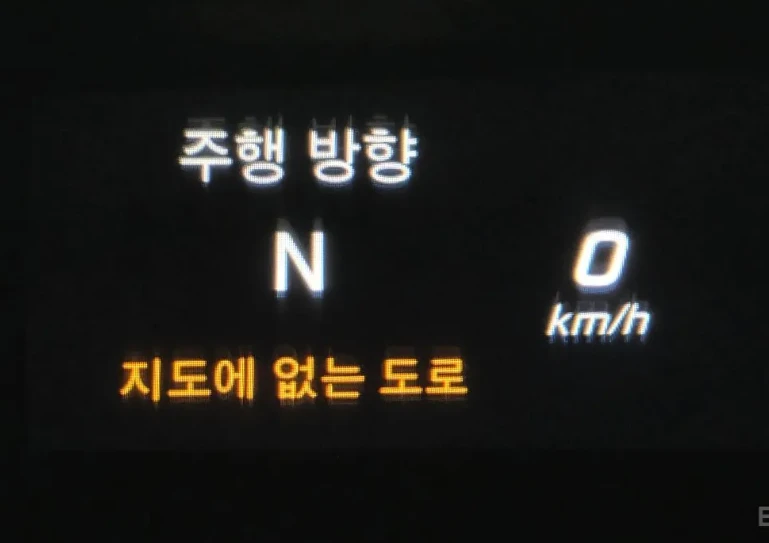 Mercedes-Benz S 350 * AMG Line * HeadUp * * AвтоКредит* (ЦЕНА ДО БГ), снимка 13 - Автомобили и джипове - 53275600