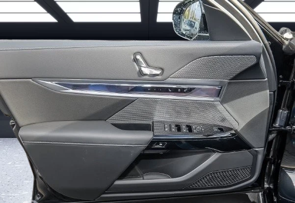 BMW 740 d xDrive = M-Sport Pro = Гаранция, снимка 6 - Автомобили и джипове - 55890235