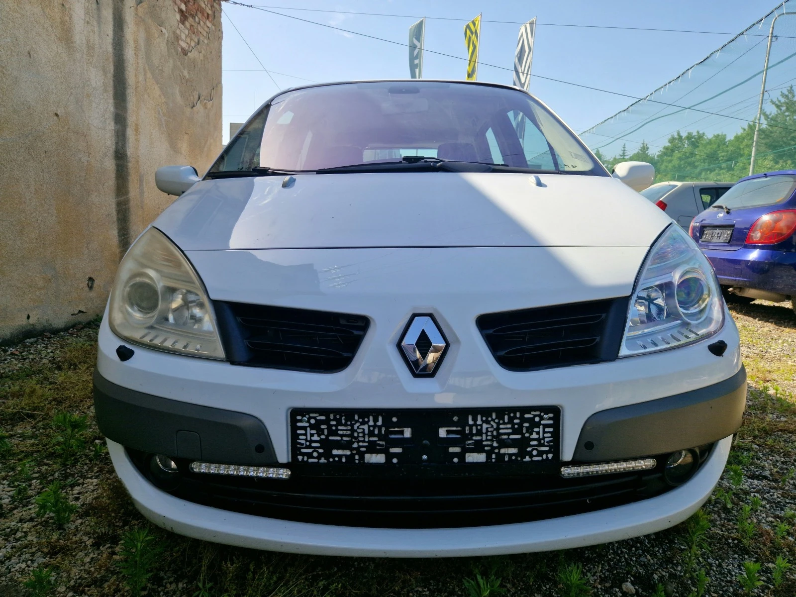 Renault Scenic 2.0D АВТОМАТИК! - изображение 2