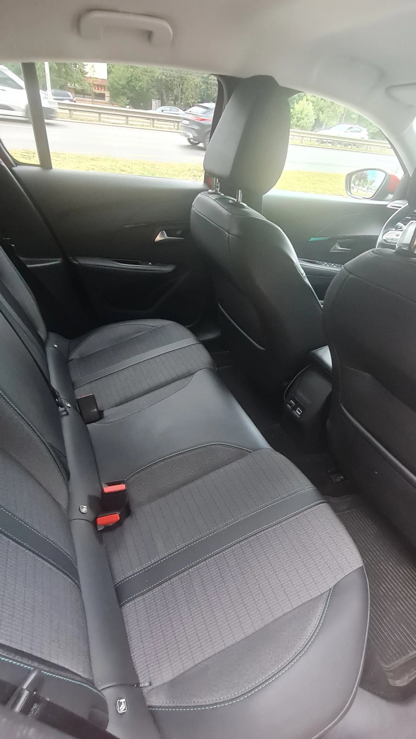 Peugeot 208 GT - изображение 5