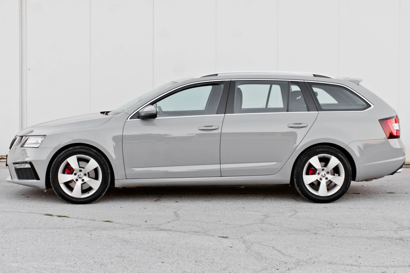 Skoda Octavia VRS/ Nardo Gray/ Distronic/ DSG/ 2.0 TDI - изображение 3