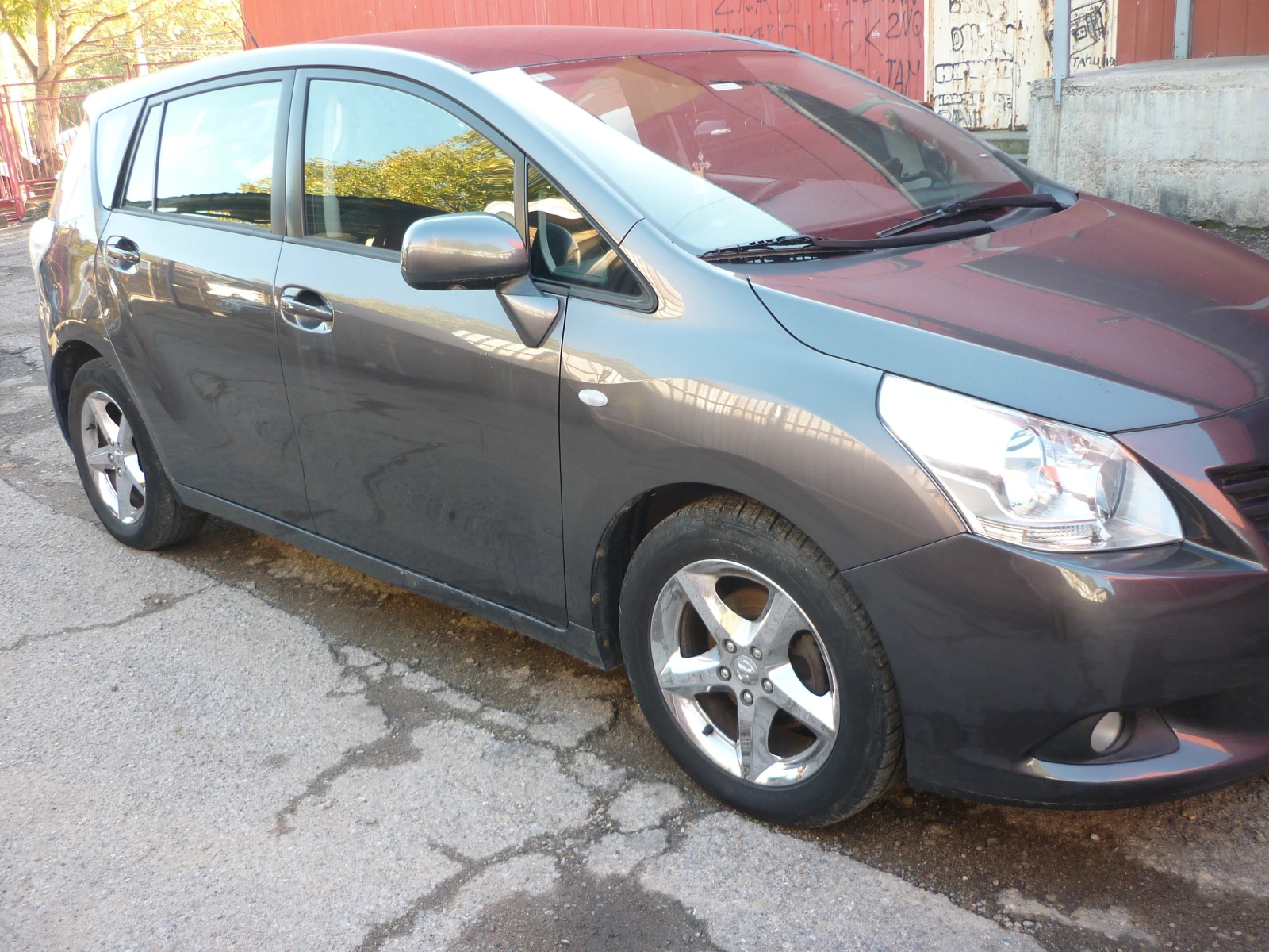 Toyota Verso 2.0 D4D - изображение 2