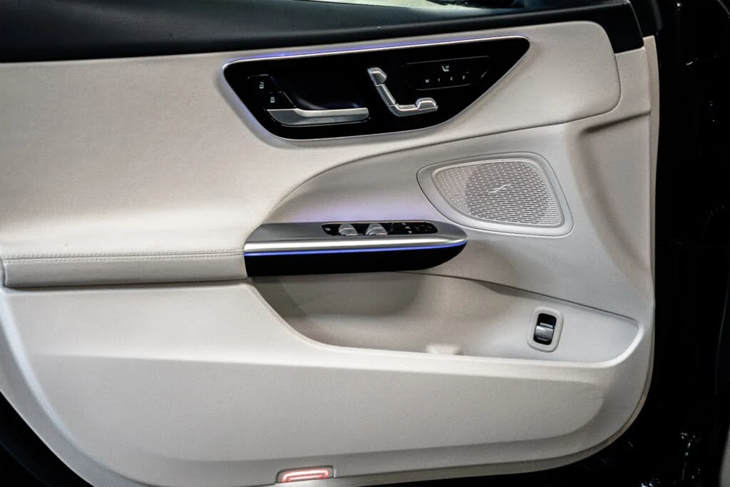 Mercedes-Benz C 300 AMG-Optic * АвтоКредит* (ЦЕНА ДО БГ) - изображение 7