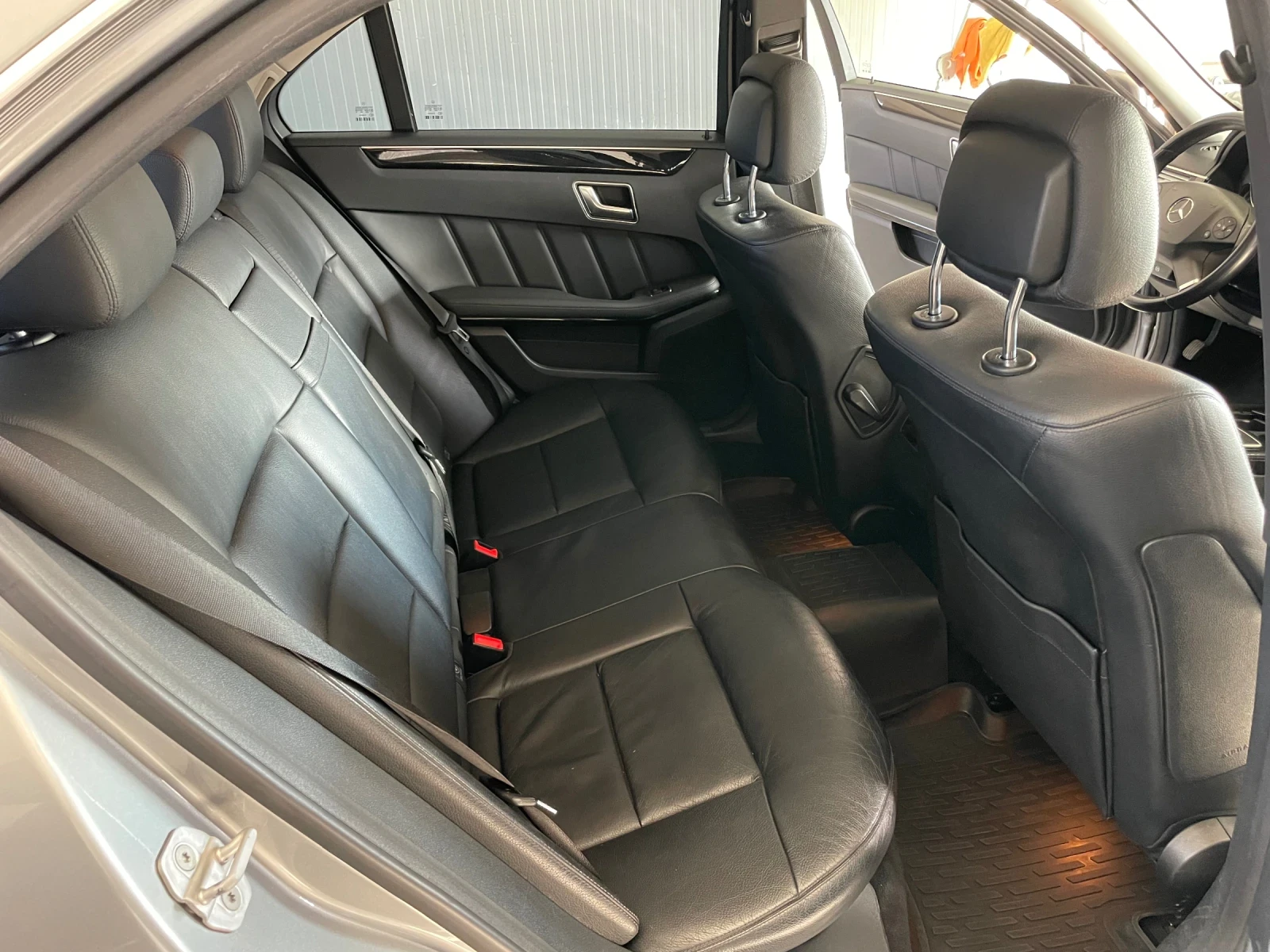 Mercedes-Benz E 220 CDI / AVANTGARDE - изображение 10