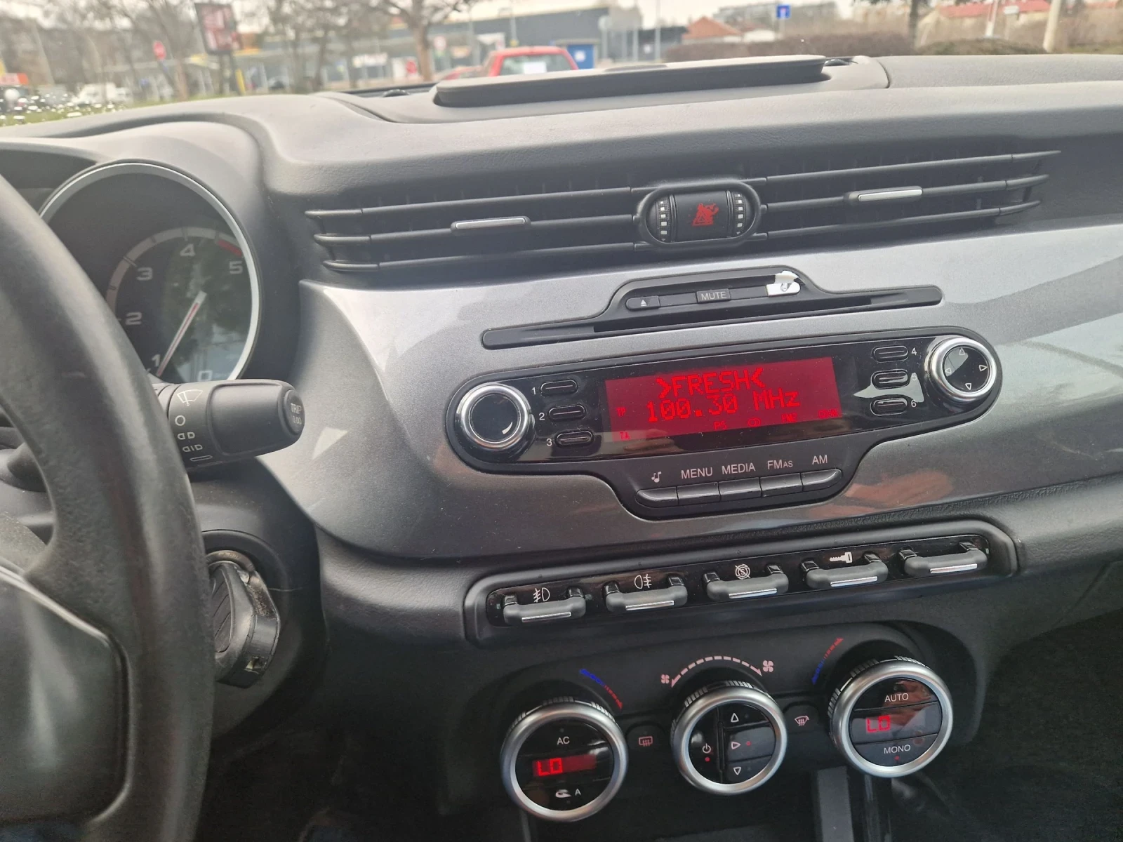 Alfa Romeo Giulietta 2.0 JTD - изображение 6