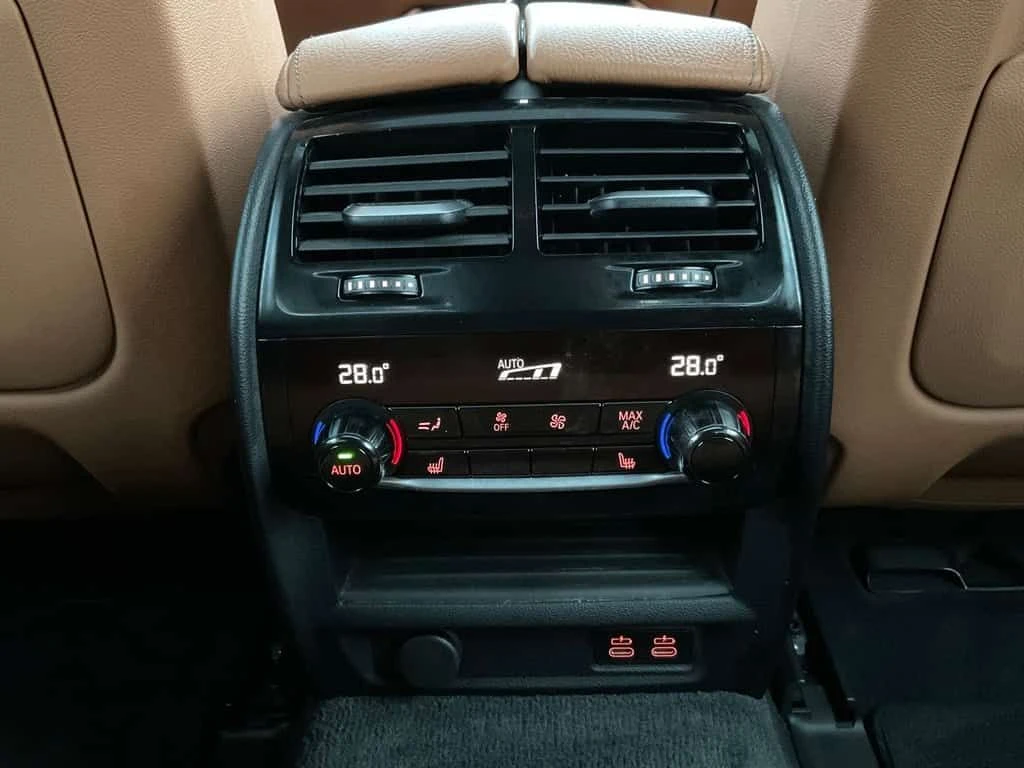 BMW 530 i xDrive SOFT CLOSE | BSM | ФИКСИРАНА ЦЕНА, снимка 15 - Автомобили и джипове - 53786039