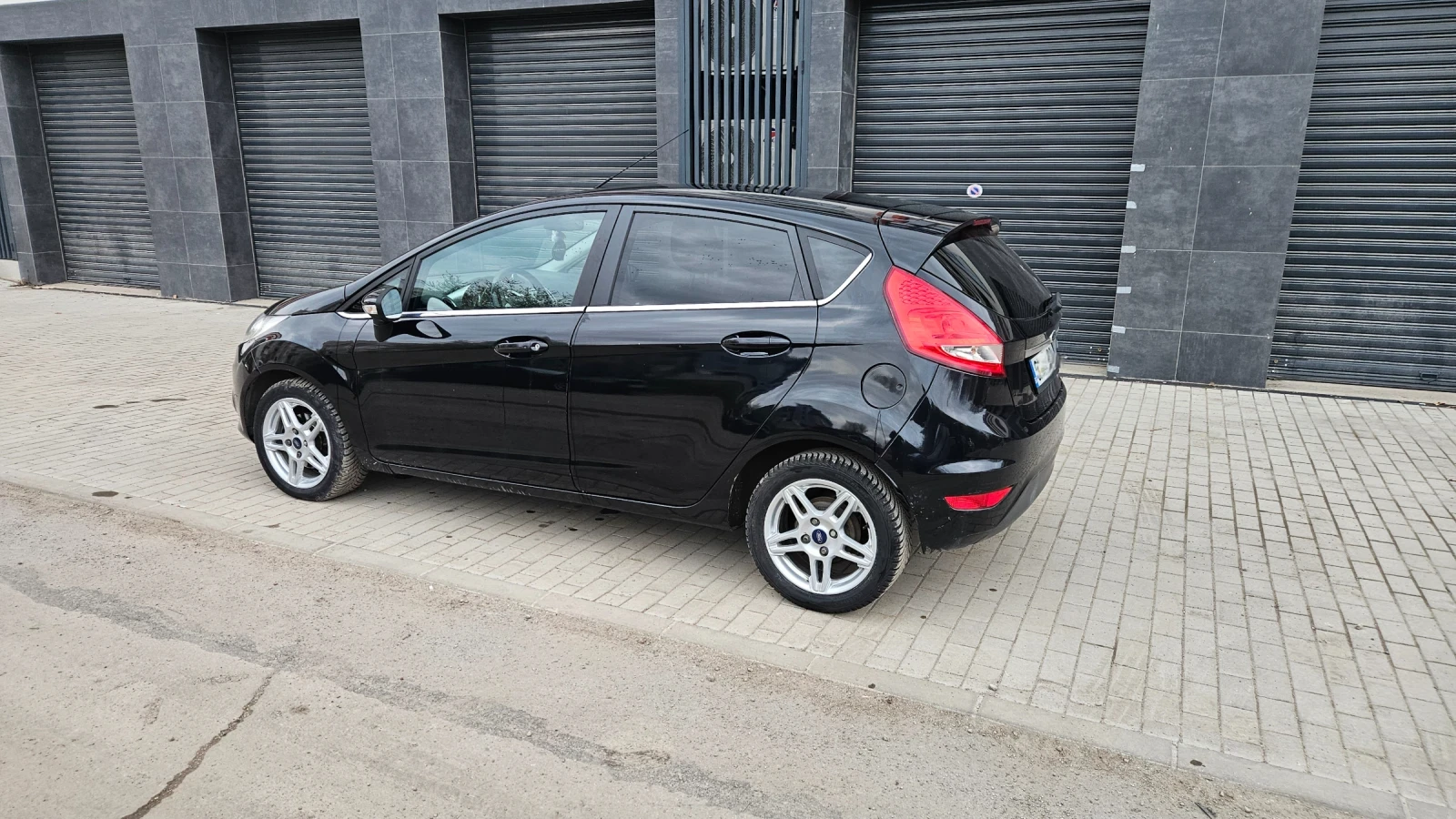 Ford Fiesta 1, 4 бензин/ lpg, снимка 9 - Автомобили и джипове - 54024144