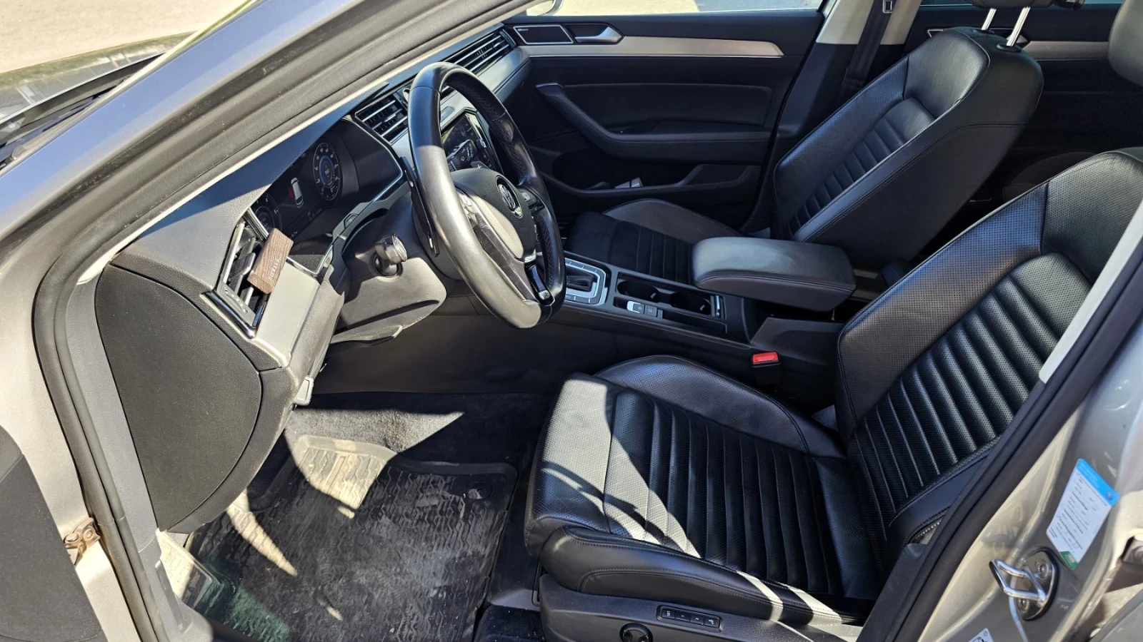 VW Passat, снимка 12 - Автомобили и джипове - 54363994
