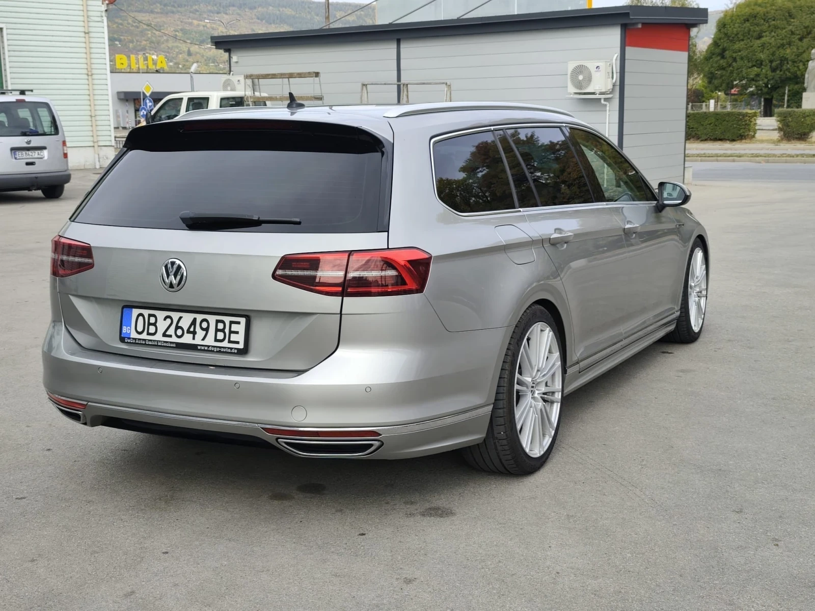 VW Passat, снимка 5 - Автомобили и джипове - 54363994