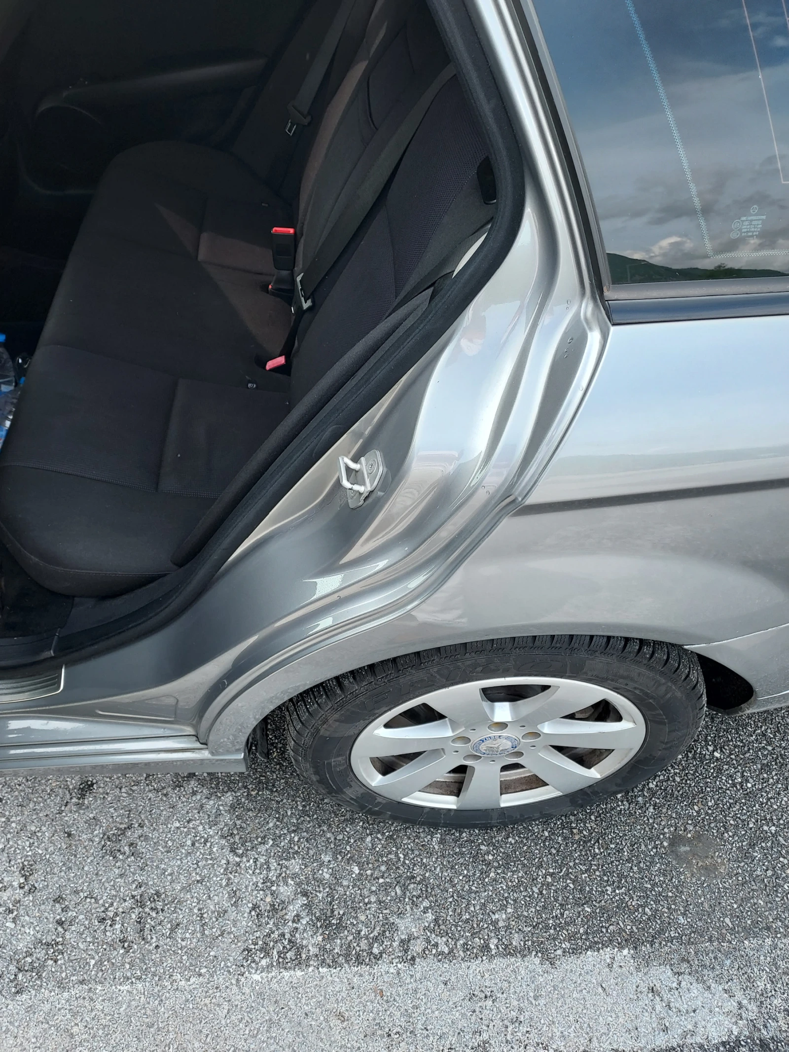 Mercedes-Benz C 200 Сменена Верига комплект, снимка 11 - Автомобили и джипове - 54619324