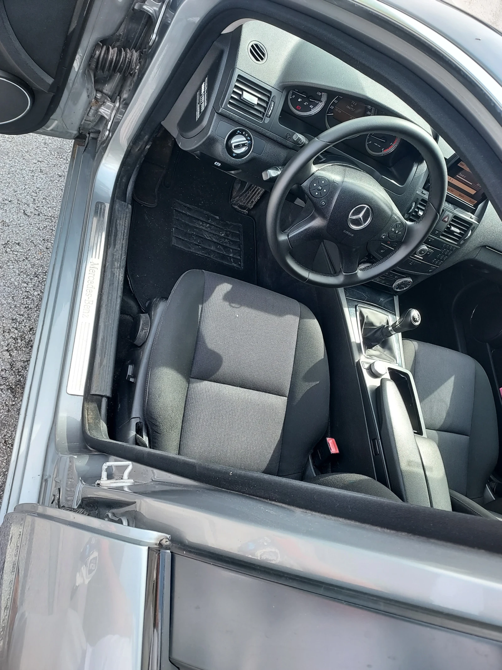 Mercedes-Benz C 200 Сменена Верига комплект, снимка 10 - Автомобили и джипове - 54619324