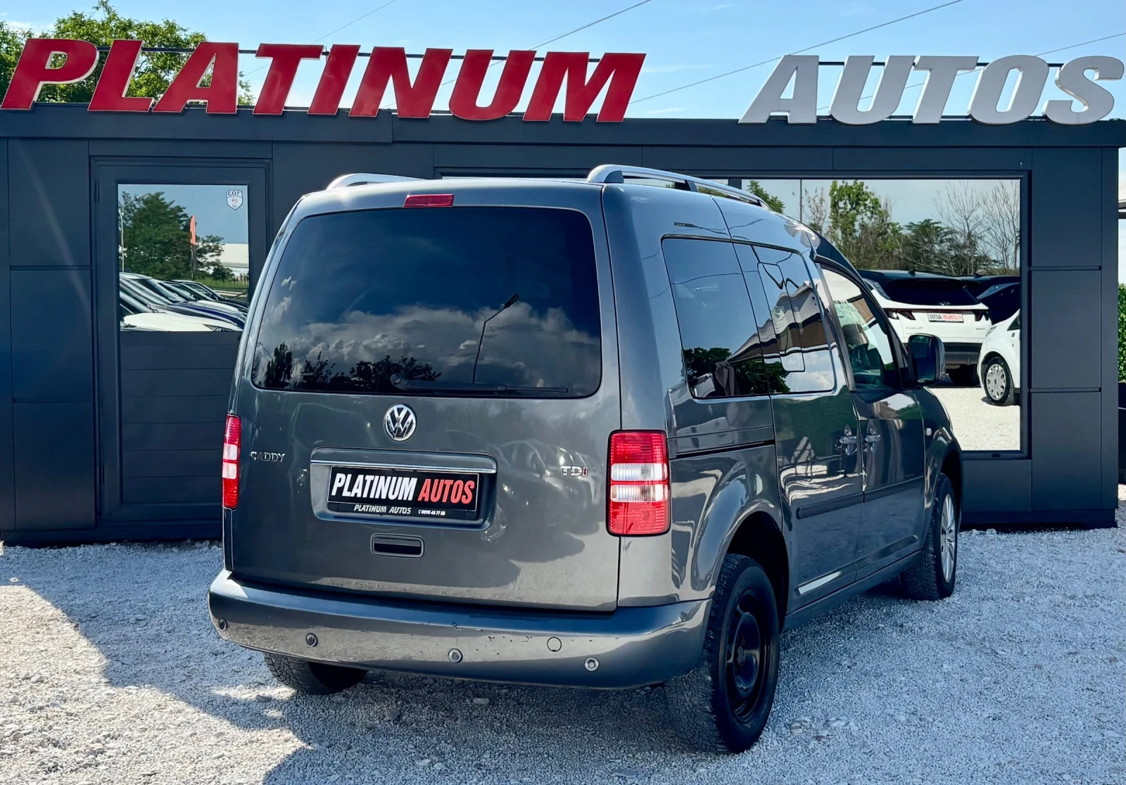 VW Caddy 1.6D/7 МЕСТЕН/ПОДГРЕВ/ПАРКТРОНИК, снимка 13 - Автомобили и джипове - 54758379