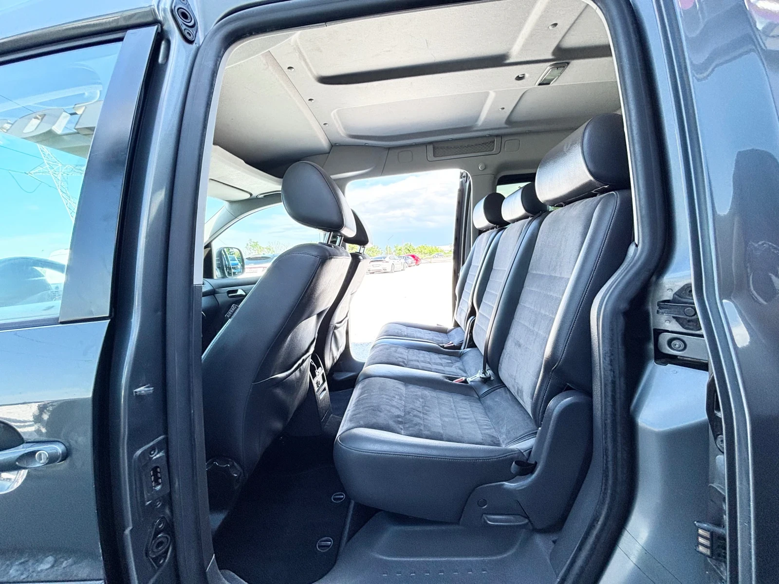 VW Caddy 1.6D/7 МЕСТЕН/ПОДГРЕВ/ПАРКТРОНИК, снимка 7 - Автомобили и джипове - 54758379