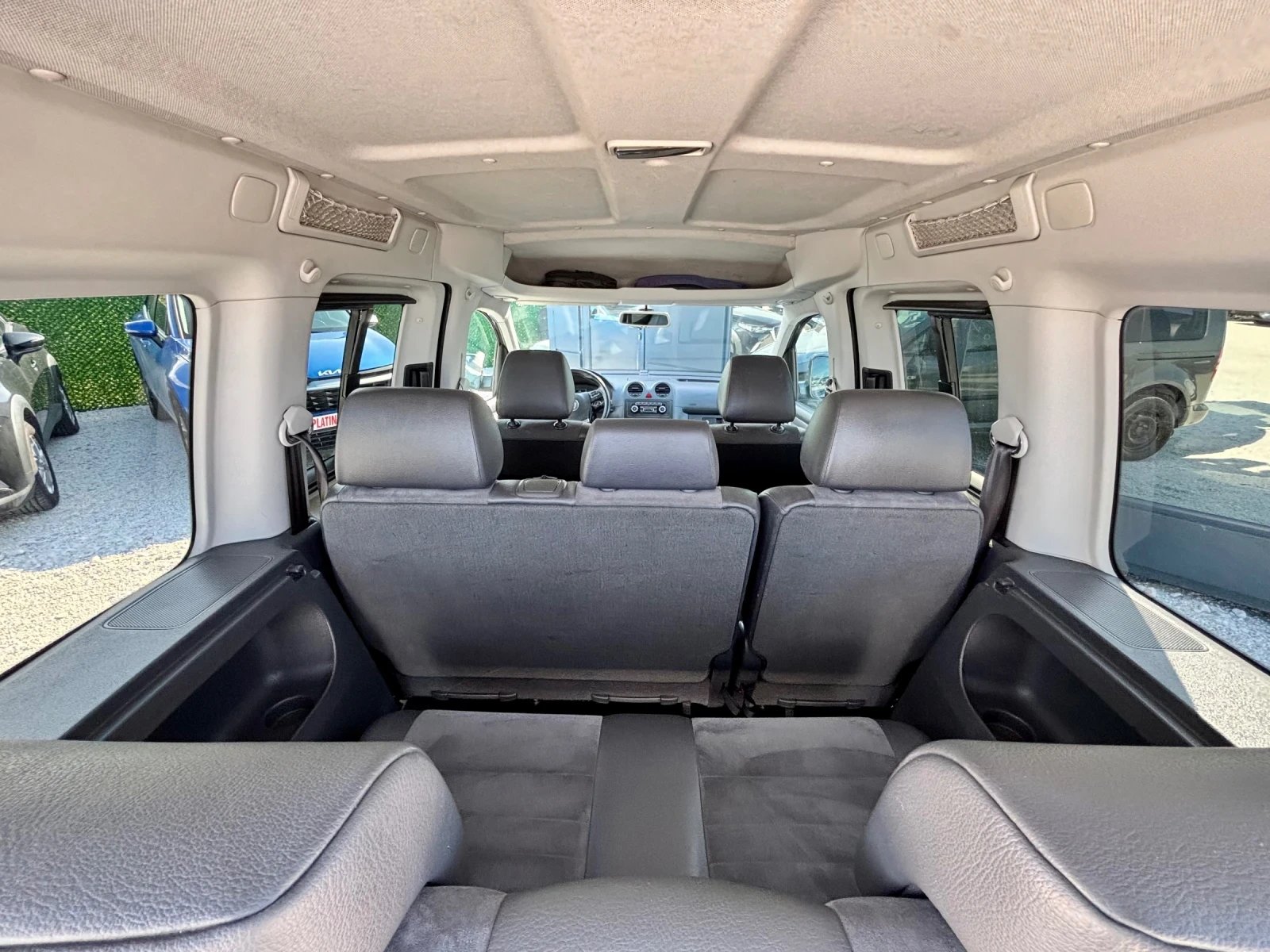 VW Caddy 1.6D/7 МЕСТЕН/ПОДГРЕВ/ПАРКТРОНИК, снимка 11 - Автомобили и джипове - 54758379