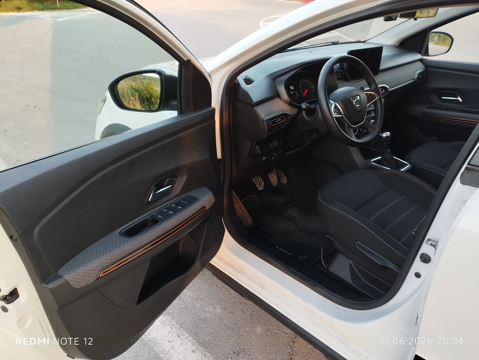Dacia Sandero Stepway 1.0 LPG (Eco-G 100), снимка 12 - Автомобили и джипове - 55091061