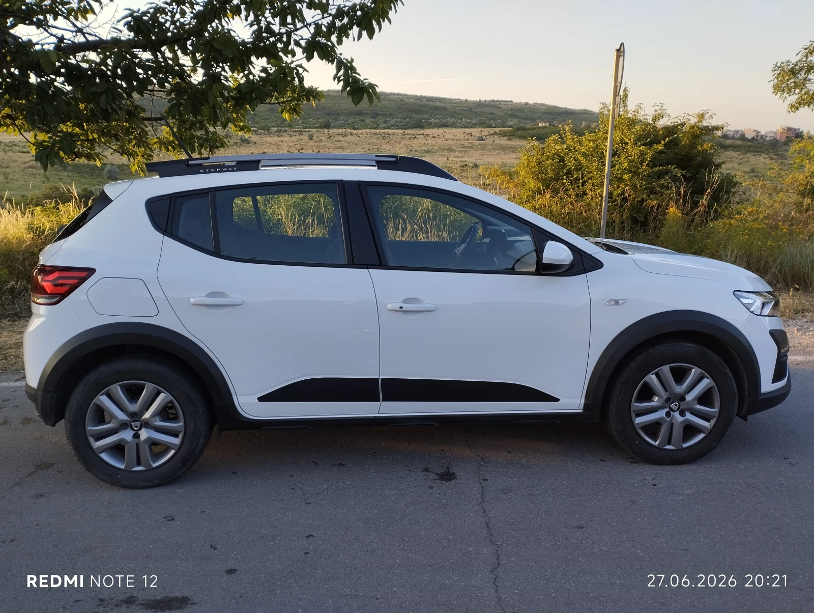 Dacia Sandero Stepway 1.0 LPG (Eco-G 100), снимка 4 - Автомобили и джипове - 55091061
