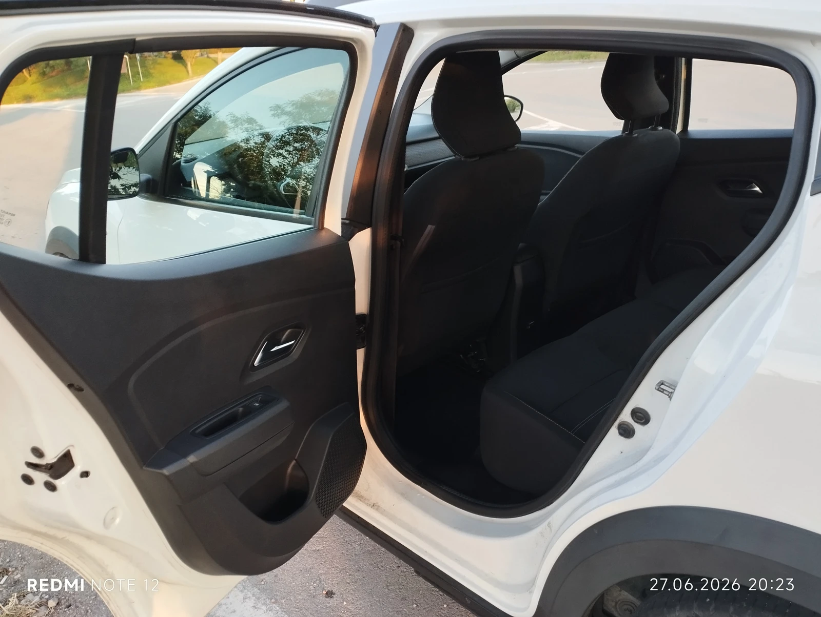 Dacia Sandero Stepway 1.0 LPG (Eco-G 100), снимка 10 - Автомобили и джипове - 55091061
