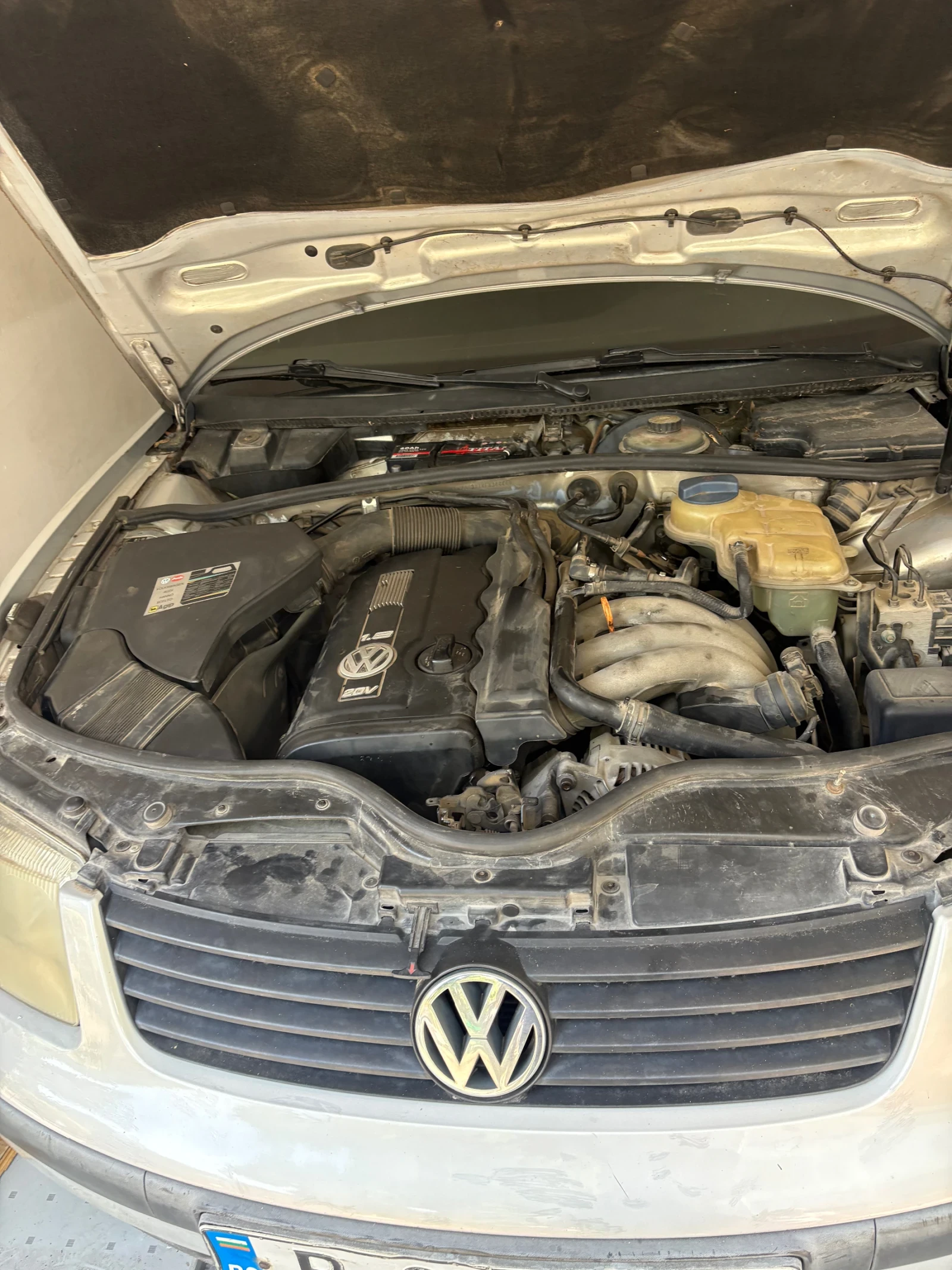 VW Passat 1.8, снимка 3 - Автомобили и джипове - 55385790