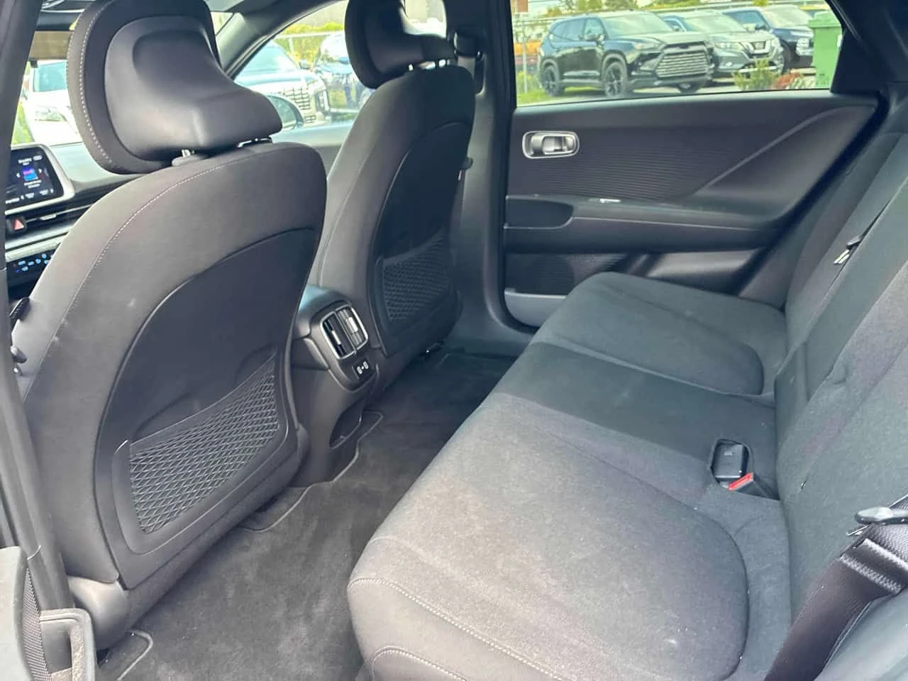 Hyundai Ioniq 6 * Preferred * CARFAX * ОПЦИЯ ЗА ФИНАНСИРАНЕ, снимка 12 - Автомобили и джипове - 55664218