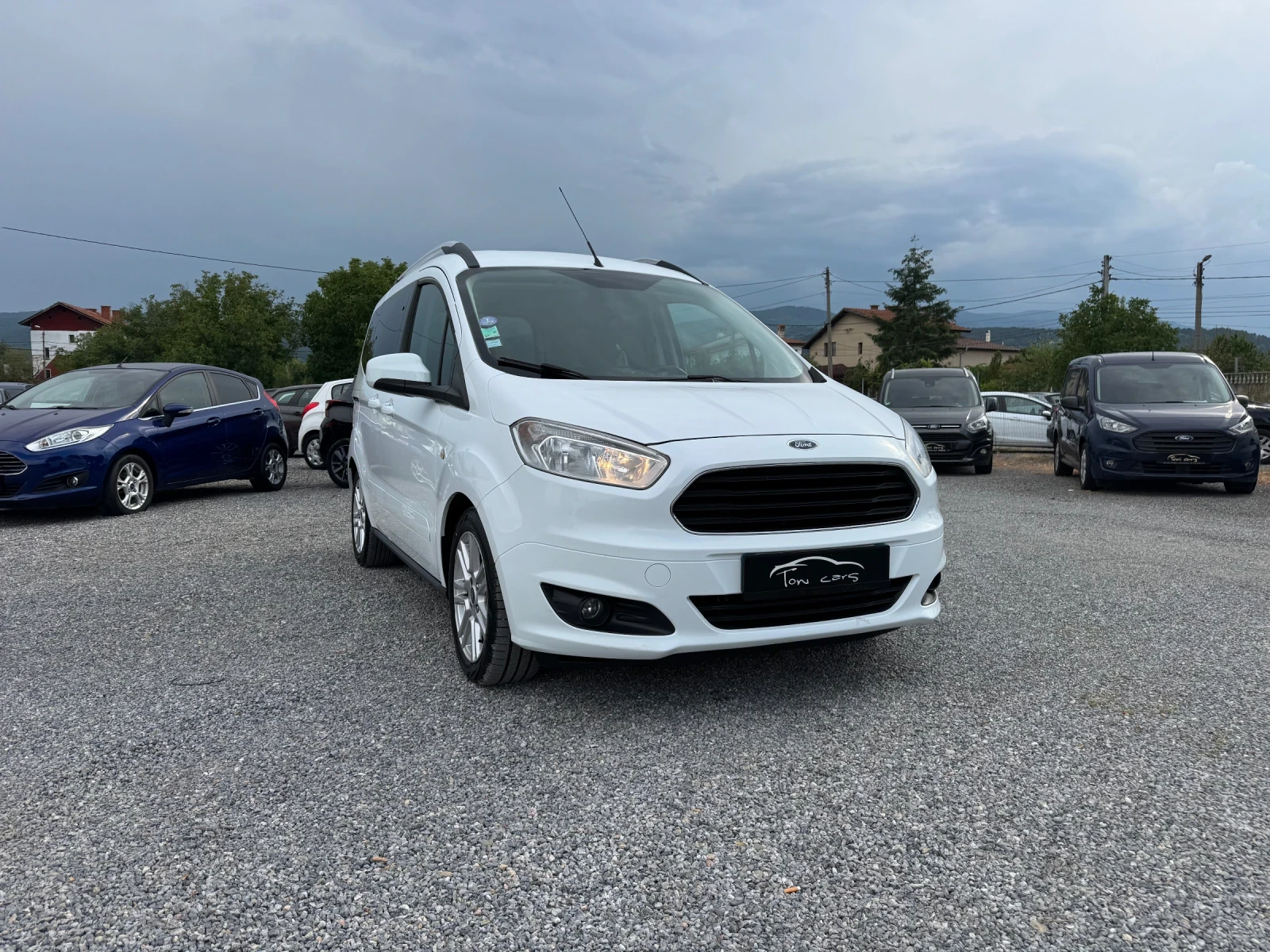 Ford Courier Tourneo 1.0 EkoBoost NAVI!! Titanium!! EURO 6!!, снимка 10 - Автомобили и джипове - 55728784