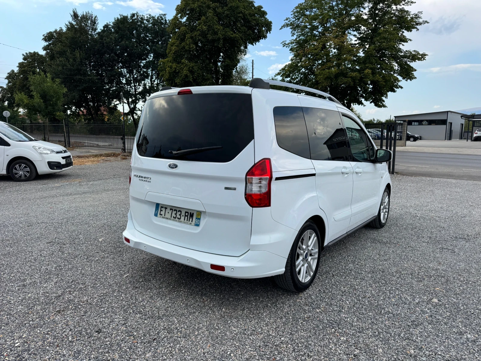 Ford Courier Tourneo 1.0 EkoBoost NAVI!! Titanium!! EURO 6!!, снимка 6 - Автомобили и джипове - 55728784