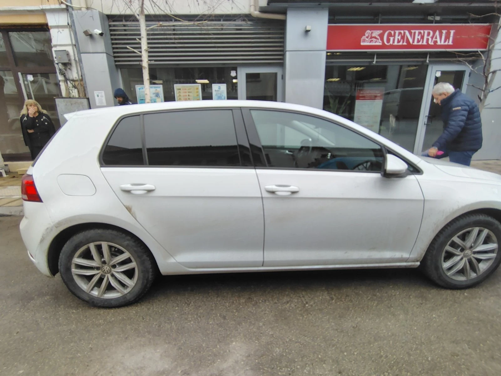 VW Golf, снимка 17 - Автомобили и джипове - 56076099
