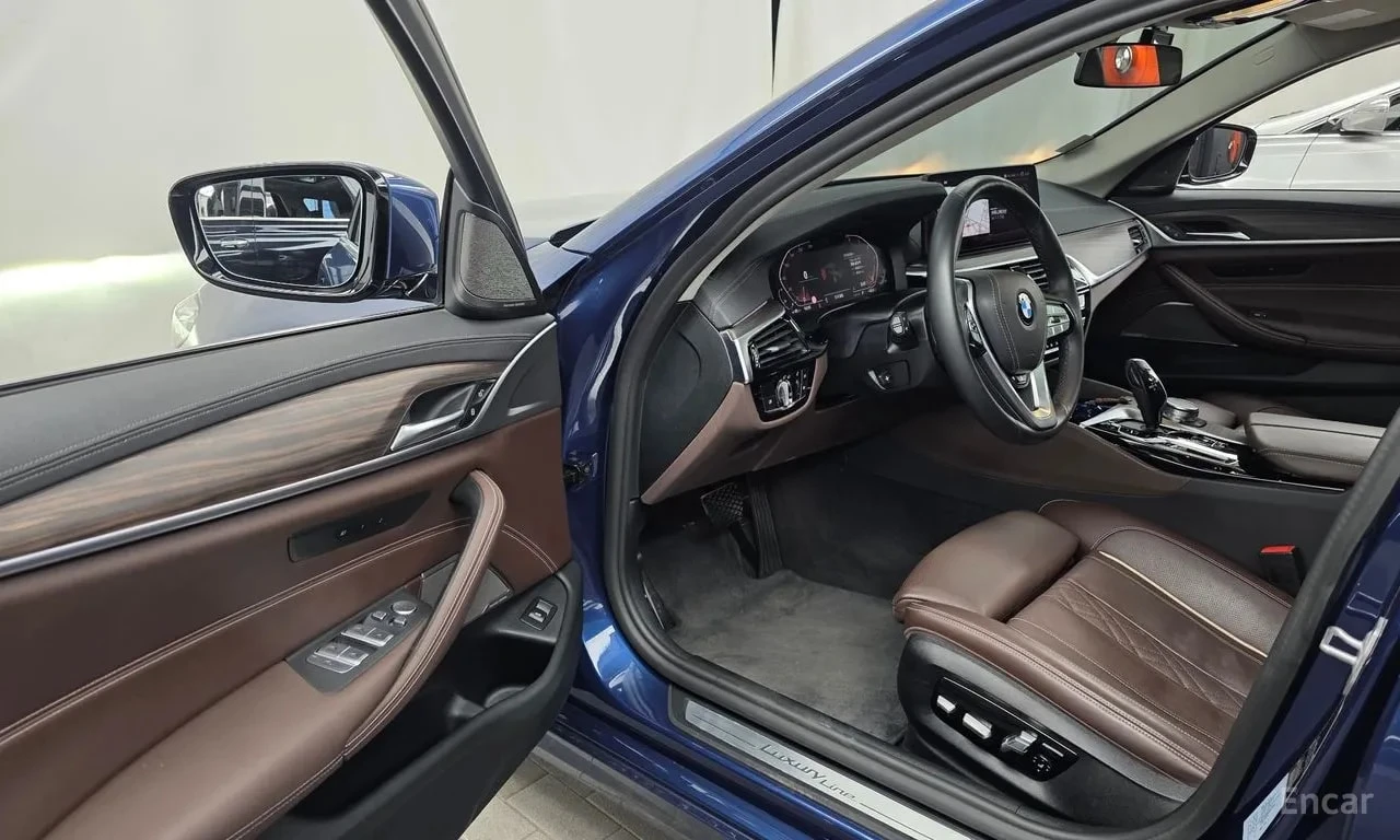 BMW 530 i Luxury | АВТОФИНАНСИРАНЕ | ЦЕНА ДО БЪЛГАРИЯ, снимка 10 - Автомобили и джипове - 56107879