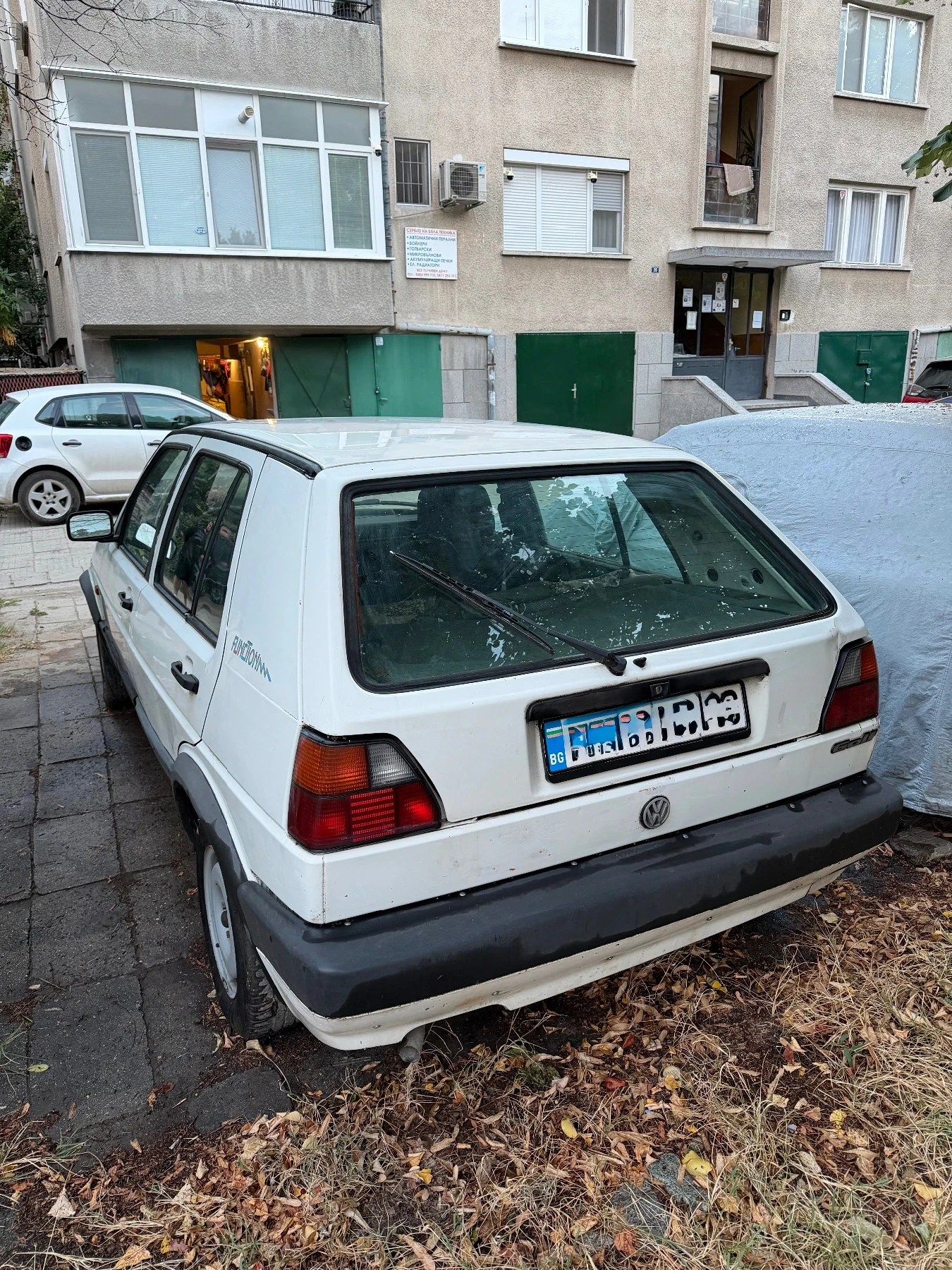 VW Golf 1.6, снимка 3 - Автомобили и джипове - 56246097
