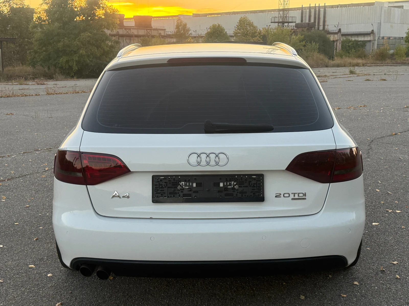 Audi A4 2.0TDI 4x4, снимка 6 - Автомобили и джипове - 56262195