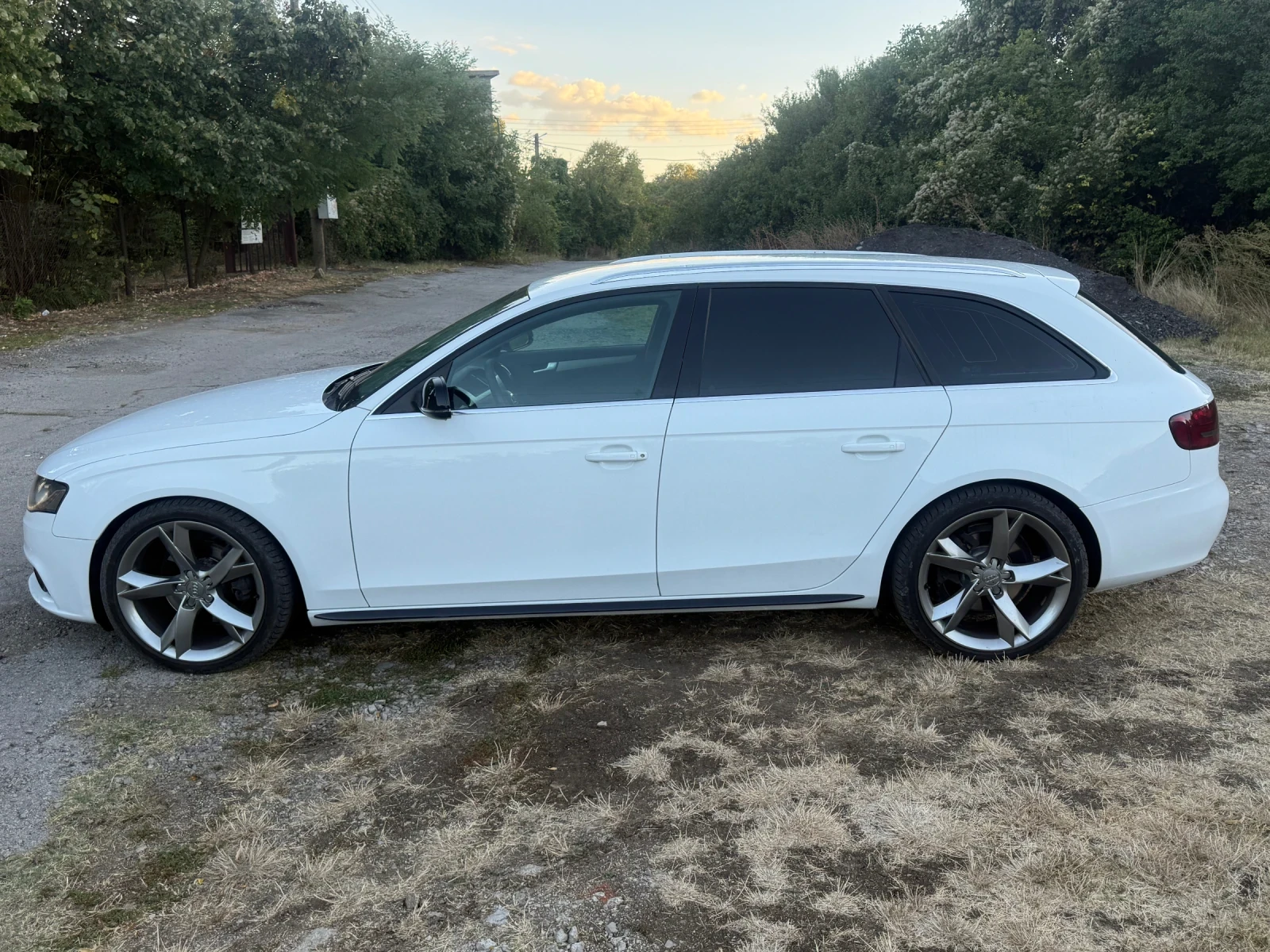 Audi A4 2.0TDI 4x4, снимка 4 - Автомобили и джипове - 56262195