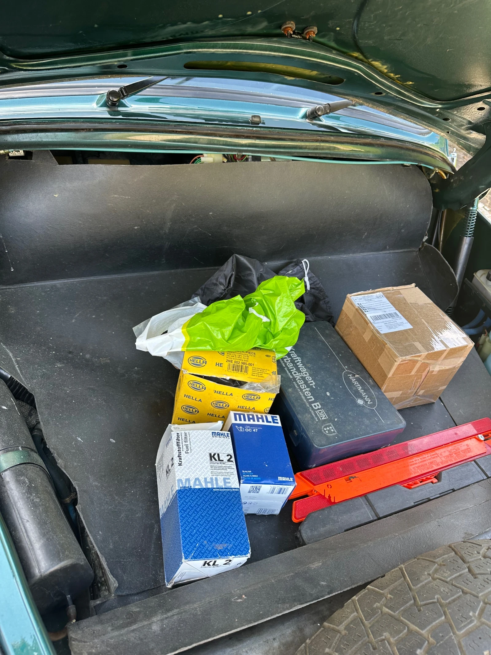 VW 1600 K?fer , снимка 6 - Автомобили и джипове - 56576182