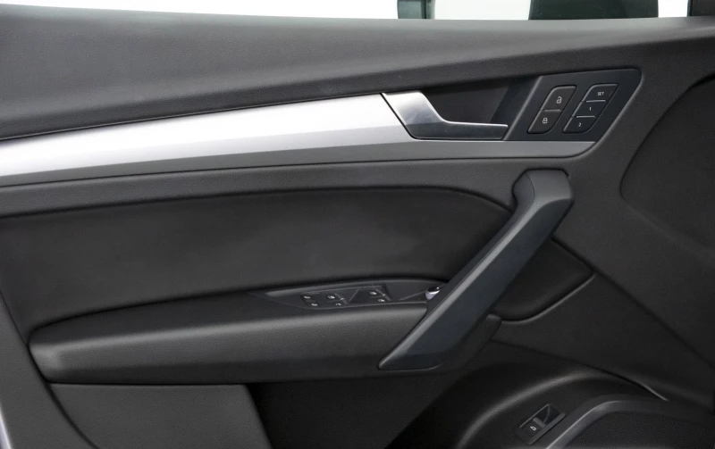 Audi Q5 Sportback 40 TDI Quattro Pano KAM SitzHeiz #iCarbg, снимка 10 - Автомобили и джипове - 50010051