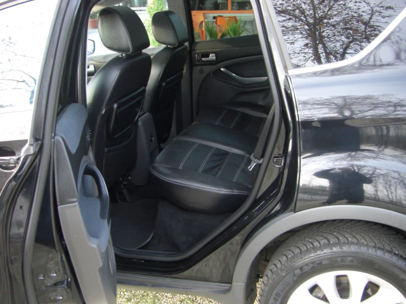 Ford Kuga 2.0tdci 4x4 Keyless Panorama KOJA, снимка 13 - Автомобили и джипове - 52636961