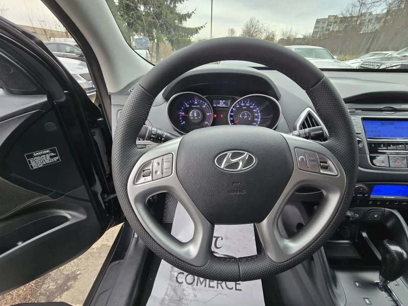 Hyundai IX35 2.0CRDI PREMIUM 4х4, снимка 13 - Автомобили и джипове - 53099693