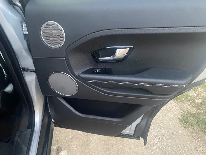 Land Rover Evoque, снимка 8 - Автомобили и джипове - 53357979