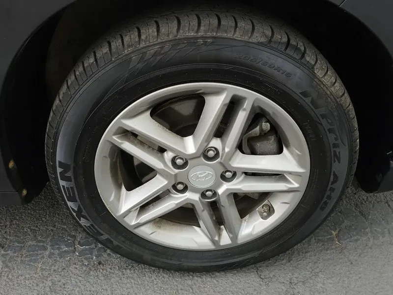 Hyundai Kona 1.6Т, снимка 5 - Автомобили и джипове - 54257137