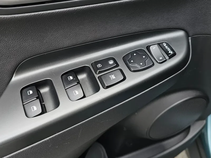 Hyundai Kona 1.6Т, снимка 17 - Автомобили и джипове - 54257137