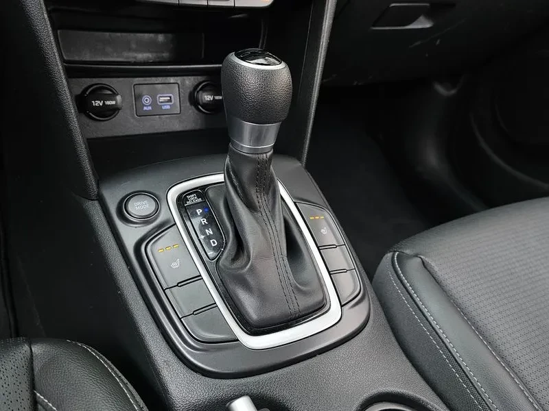 Hyundai Kona 1.6Т, снимка 9 - Автомобили и джипове - 54257137