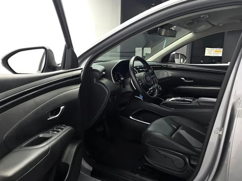 Hyundai Tucson 2.0 2WD MODERN, снимка 10 - Автомобили и джипове - 56161246
