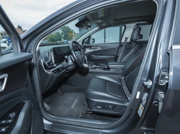 Kia Sportage, снимка 8 - Автомобили и джипове - 56646937