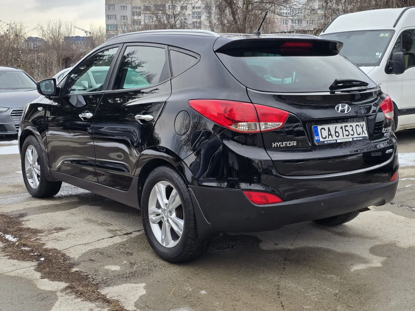 Hyundai IX35 2.0CRDI PREMIUM 4х4 - изображение 5